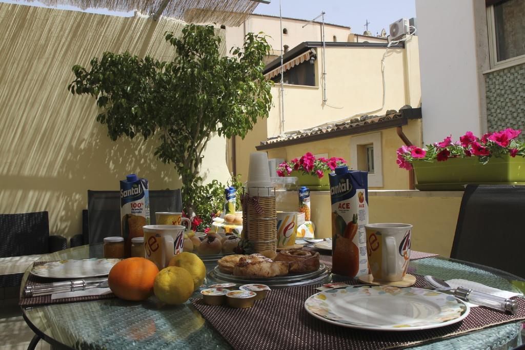 B&B Del Carmine Noto Bagian luar foto